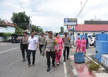 Kapolres Bulukumba Tinjau Pos Pengamanan Natal dan Tahun Baru, Pastikan Personel Siap Layani Masyarakat