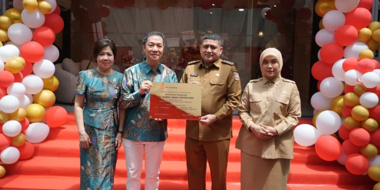 Dorong Pertumbuhan Industri, Munafri-Aliyah Resmikan Pabrik Kaca PT Sanno Abadi Cemerlang