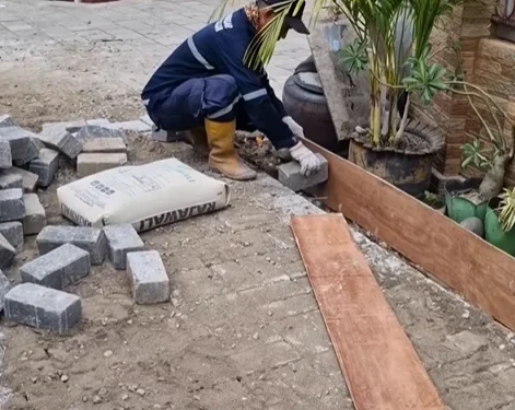 Dinas PU Makassar Tindaklanjuti Laporan Warga, Jalan di Jl. Kerukunan Timur Siap Dipaving