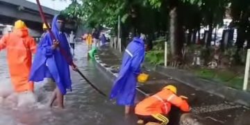 Satgas Drainase Dinas PU Makassar Tangani Genangan di Sejumlah Ruas Jalan Utama