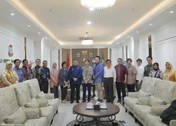 Kepala Dinas PU Makassar Dampingi Wali Kota dalam Rapat Koordinasi Dekarbonisasi Limbah Organik