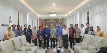 Kepala Dinas PU Makassar Dampingi Wali Kota dalam Rapat Koordinasi Dekarbonisasi Limbah Organik