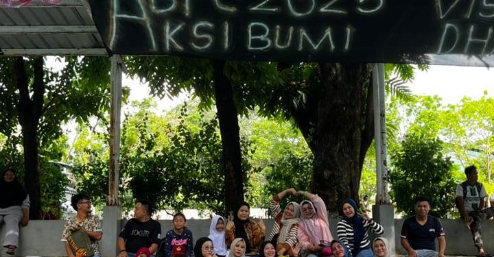 Solidaritas Tanpa Batas! Ortu dan Guru Beri Semangat Penuh untuk Tim Futsal SD Inpres Unggulan Toddopuli di Lomba Athira