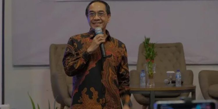 Bintang Jasa Pratama, Kepemimpinan Amran Sulaiman Dipuji Prof. Jamaluddin Jompa Atas Terobosan Swasembada Pangan di Tengah Krisis Iklim