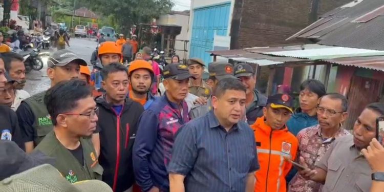 Wali Kota Makassar Tinjau Lokasi Banjir di Katimbang, Tekankan Kesiapsiagaan dan Pentingnya EWS Sungai Biring Je’ne