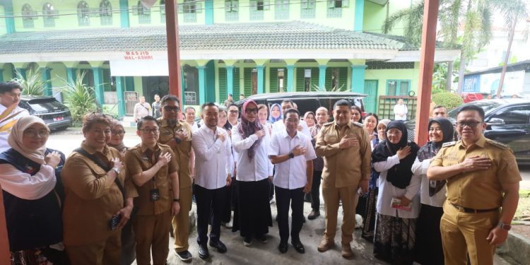 Munafri Dampingi Wamenkes RI Tinjau Inovasi “Hantu Mesra” di Makassar, Perkuat Pemberantasan TBC