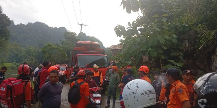 Demi Kemanusiaan, Pemkot Terjunkan 12 Personel, Ambulans, Rescue, dan Drone untuk Operasi SAR