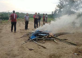 Polsek Bulukumpa Gencar Operasi Judi, Arena Sabung Ayam di Bontomangiring Dibongkar dan Dibakar