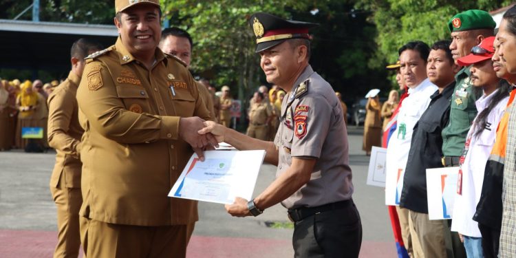 Polres Maros Dianugerahi Penghargaan Atas Dedikasi dalam Operasi SAR Pesawat ATR 42-500
