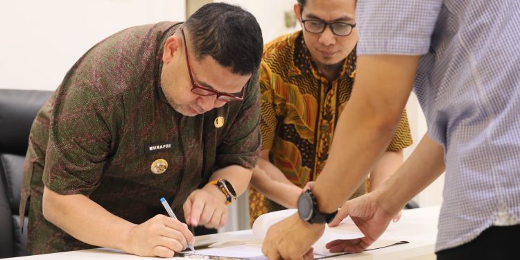 Perjanjian Kinerja 2026, Munafri Targetkan Pelayanan Publik Lebih Cepat dan Terintegrasi