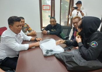 ELIT Indonesia Serahkan 53 Bundel Berkas ke Polda Sulsel, Tuntut Usut Tuntas Dugaan Korupsi Proyek di Soppeng