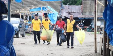 Kerja Bakti Lintas Sektor, TNI-Polri, DLHK, Warga dan Pelajar Kompak Bersihkan Pasar Sentral Bulukumba