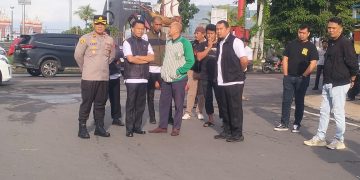 Sempat Ada Perlawanan, Camat Ujung Pandang Pimpin Penertiban PKL di Jalan Datu Museng dan Maipa