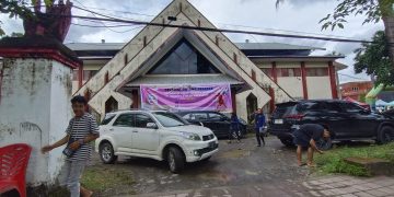 Baliho Ketua Komisi E DPRD Sulsel Dinilai Tidak Estetik dan Tutupi Kantor PWI Gowa, Tuai Sorotan!