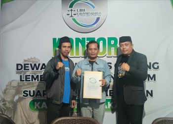 LBH Suara Panrita Keadilan Serahkan Mandat Baru ke DPC Takalar, Siap Bentuk Klinik Hukum di Desa