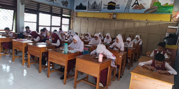 UPT SPF SDN Mongisidi 2 Makassar Gelar Asesmen Awal Tes Kemampuan Akademik Kelas VI
