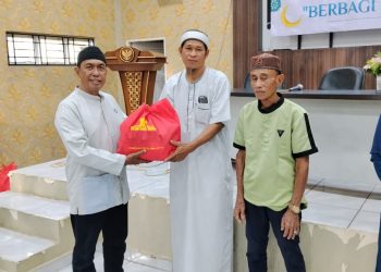Camat Manggala Apresiasi Kegiatan Sedekah dari Jemaah Subuh, Ingatkan Pentingnya Sasaran Tepat