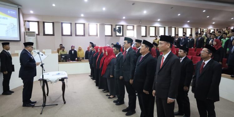 Pelantikan 27 Pejabat di Pemkot Makassar, Appi Ingatkan Pentingnya Transisi Cepat dan Efektif