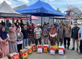 Polres Bulukumba dan Bhayangkari Salurkan Bantuan untuk Korban Kebakaran di Terang-Terang