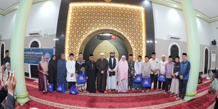 Safari Subuh di Kecamatan Ujung Pandang, Pemerintah Hadir Berbagi Dengan Masyarakat