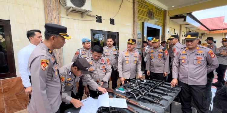 Sidak! Pemeriksaan Senpi dan Urine Personel Polres Bulukumba