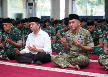Kodam XIV/Hasanuddin Gelar Peringatan Nuzulul Qur’an di Masjid Sultan Hasanuddin Makassar