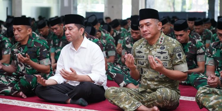 Kodam XIV/Hasanuddin Gelar Peringatan Nuzulul Qur’an di Masjid Sultan Hasanuddin Makassar