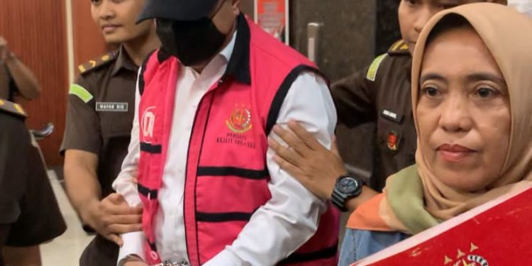 Mantan Pj Gubernur Sulsel BB Terjerat Kasus Korupsi, Bersama Empat Tersangka Lainnya Ditahan Kejati Sulsel