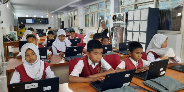 Siswa Kelas VI UPT SPF SDN Kip Bara-Baraya Ikuti Gladi Bersih Tes Kemampuan Akademik (TKA)