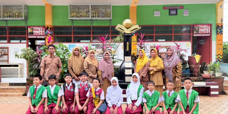 SPF SD Inpres Unggulan Toddopuli Makassar Lakukan Study Banding ke SD Antang 3