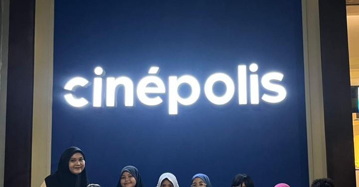 Nobar Penuh Makna! SDI Unggulan Toddopuli Makassar Tanamkan Nilai Karakter Lewat Film “Jam Pasir Ajaib”