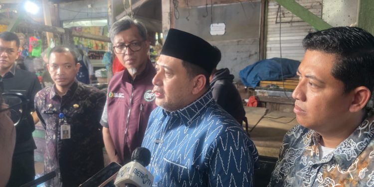 Munafri Cek Harga Bahan Pokok di Pasar Pabaeng-baeng, Pastikan Stok Aman Jelang Idul Fitri