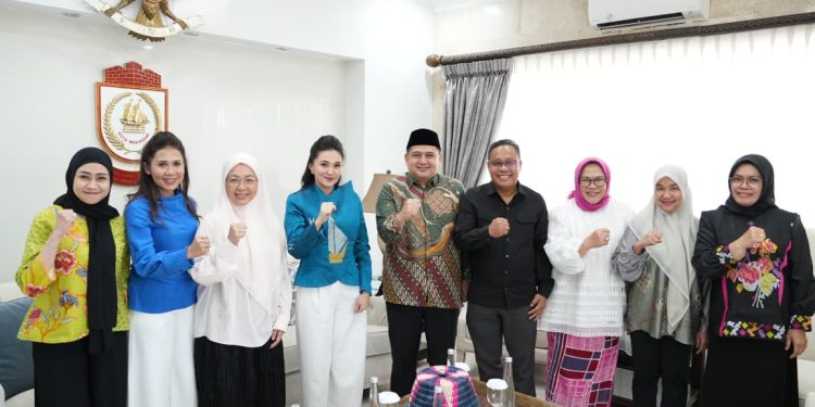 Setelah Hadiri PSBM, Gubernur Sherly Tjoanda Belajar PAD dan Inflasi ke Wali Kota Munafri