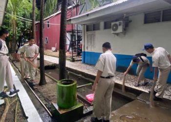 SMPN 13 Makassar Awali Kegiatan Belajar di Bulan Ramadan dengan Pesantren Kilat dan Gerakan ASRI