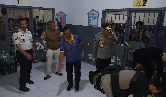 Sidak di Lapas Bulukumba: TNI-Polri Geledah Blok Hunian, Ditemukan Berbagai Barang Tidak Diperbolehkan