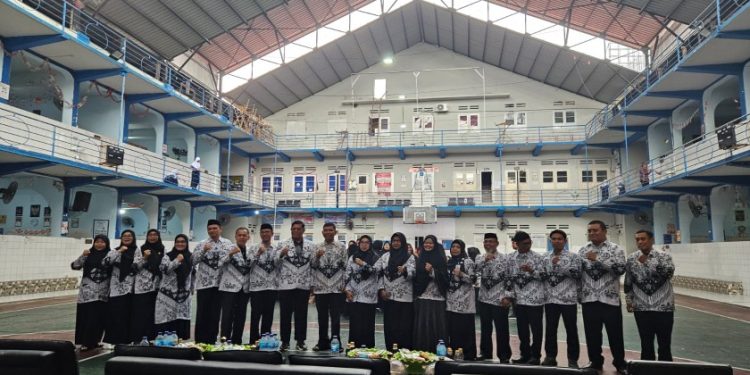 Pelantikan Pengurus PGRI Cabang Wajo Makassar Dilaksanakan di SMP Negeri 5 Makassar