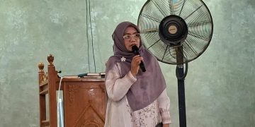 SMPN 8 Makassar Gelar Buka Puasa Bersama, Bagikan Takjil kepada Masyarakat