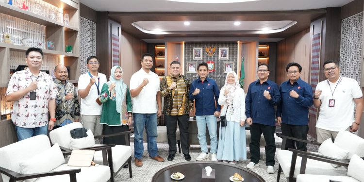 Pemkot Makassar-Telkomsel Jajaki Kerja Sama Program Digitalisasi Sekolah