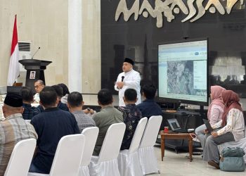Tak Kenal Libur, Wali Kota Makassar Pimpin Rapat Strategis Tangani Sampah