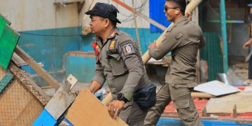 15 Lapak PKL Ditertibkan di Kecamatan Makassar, Proses Dilakukan dengan Pendekatan Persuasif