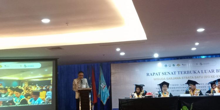 STIMI YAPMI Makassar Kembali Mewisuda 72 Orang Sarjana Manajemen