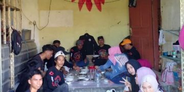 Abdhy Dg. Maleo Rayakan Ulang Tahun ke-34 dengan Silaturahmi ke Kediaman Ketua Sanggar Sa’ri’ta Art di Takalar