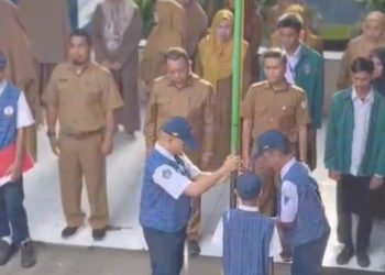 UPT SPF SMPN 1 Makassar Terapkan Permendikdasmen Nomor 4 Tahun 2026 dalam Upacara Bendera