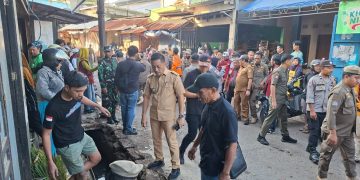 118 Pedagang di Pasar Pamos Mamajang Bongkar Lapak Secara Sukarela, Bukti Pendekatan Humanis 