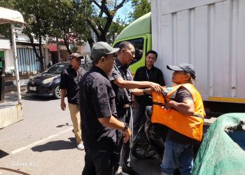 Perumda Parkir Sita Rompi Jukir di Veteran Utara, Ditetapkan Jukir Liar!