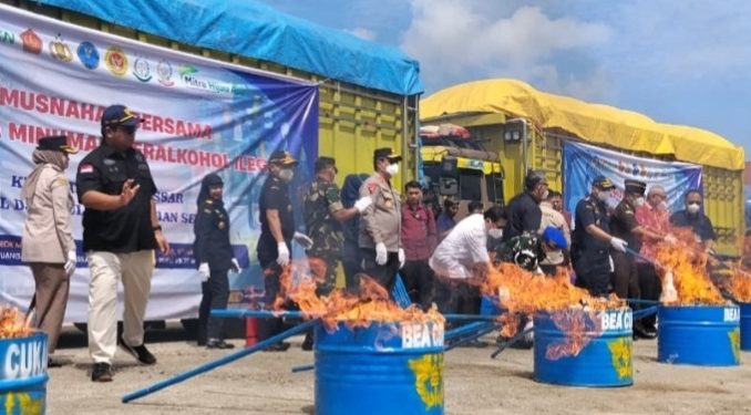 Bea Cukai Sulbangsel Musnahkan Barang Ilegal Senilai Rp66,1 Miliar – Rokok, MMEA, Kosmetik & Selamatkan Rp42,3 Miliar Negara!