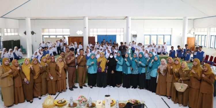 TP PKK Kota Makassar Goes to School, Ajak Siswa Kelola Sampah di Sekolah