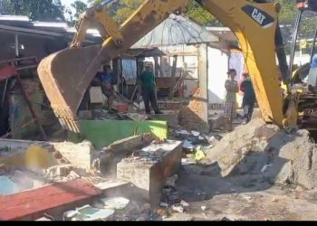 Pemkot Makassar Tertibkan 178 Lapak PKL di Mariso, Utamakan Pendekatan Humanis