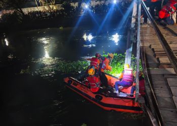 Pesta Miras Berujung Petaka: Empat Pemuda Terjun ke Kanal Pampang, Satu Belum Ditemukan