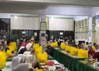 Usung Tema Stop Boros Pangan, TP PKK Makassar Beri Edukasi PHBS & Komposter di Sekolah